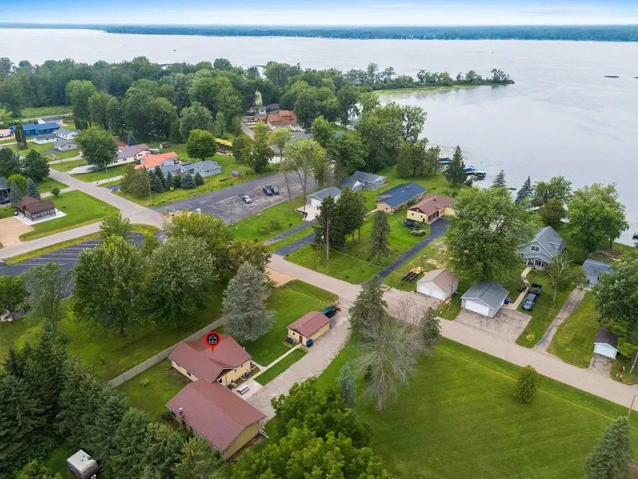 W4633 BUSS DRIVE, Cecil, WI 54111 - #2