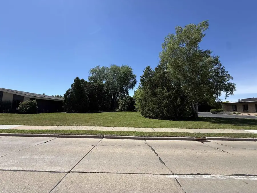 817 WITZEL AVENUE, Oshkosh, WI 54902 - #2