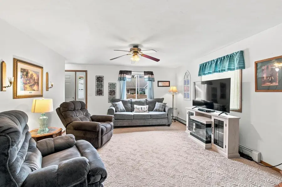 2380 RIVERVIEW DRIVE, Green Bay, WI 54313 - #3