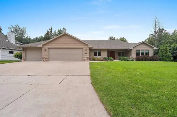 2474 SHADY OAK DRIVE, Green Bay, WI 54304