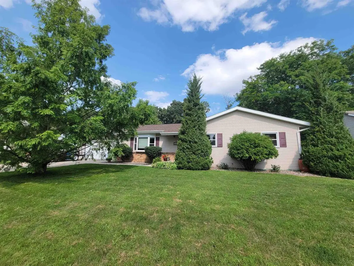 1004 HONEY CREEK ROAD, Oshkosh, WI 54904 - #1