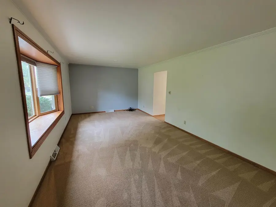 1004 HONEY CREEK ROAD, Oshkosh, WI 54904 - #2