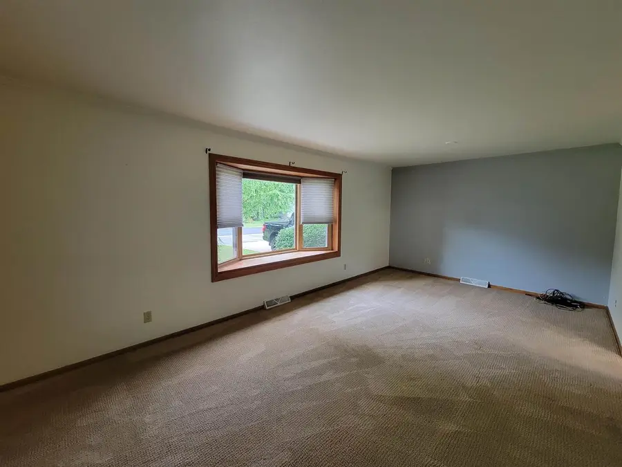 1004 HONEY CREEK ROAD, Oshkosh, WI 54904 - #3
