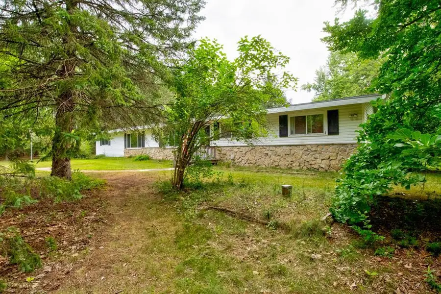 N5712 COUNTY 577 ROAD, Wallace, MI 49893 - #2