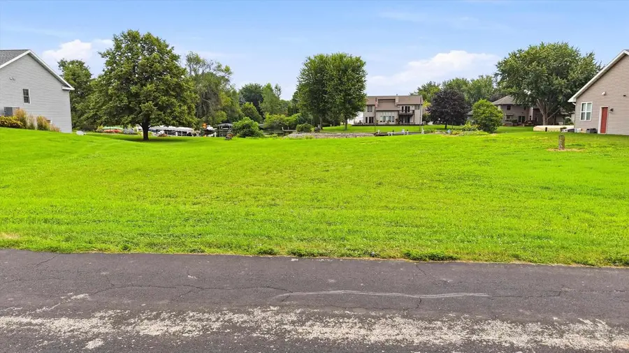 5280 CHANNEL VIEW DRIVE, Oshkosh, WI 54901 - #3