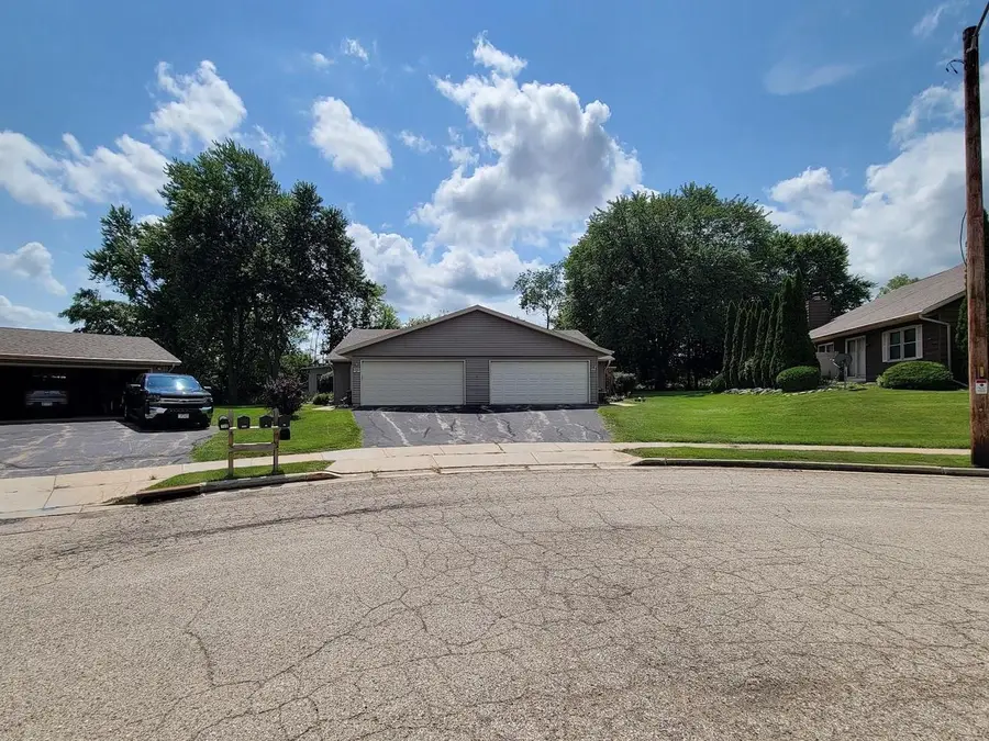 105 TAMARACK CIRCLE, Hartford, WI 53027 - #3