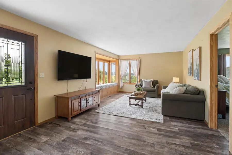 W8269 GRANDVIEW ROAD, Hortonville, WI 54944 - #2