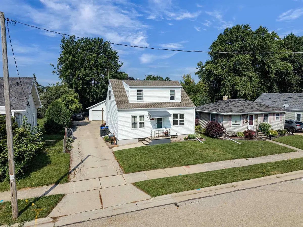 164 PLUMMER AVENUE, Neenah, WI 54956 - #1
