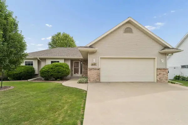 2630 HEARTHSTONE DRIVE, Oshkosh, WI 54901