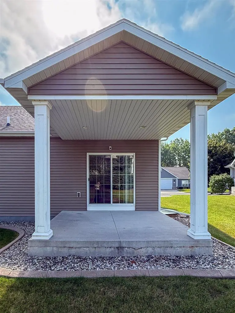 1636 OAK HOLLOW LANE, Neenah, WI 54956 - #3
