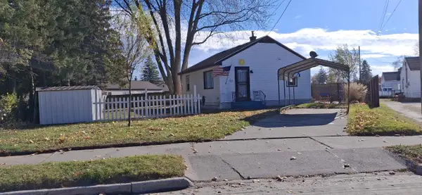 921 RATON COURT, Manitowoc, WI 54220