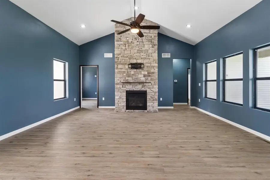 535 N PHEASANT DRIVE, New London, WI 54961 - #3