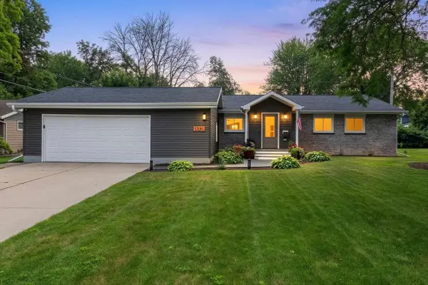 1221 E HANSON DRIVE, Appleton, WI 54915