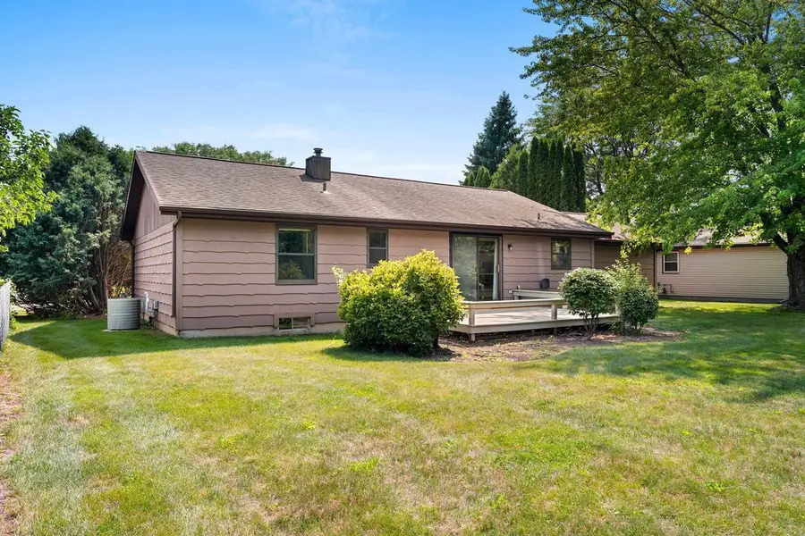 4718 W PERIWINKLE COURT, Appleton, WI 54914 - #2