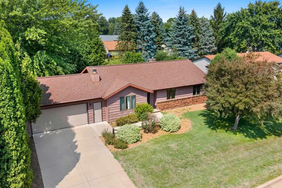 4718 W PERIWINKLE COURT, Appleton, WI 54914 - #3