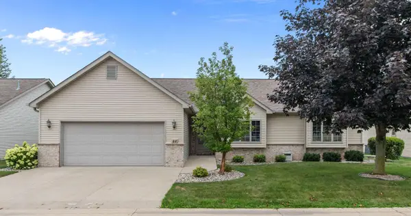 44 PENBROOK CIRCLE, Appleton, WI 54913