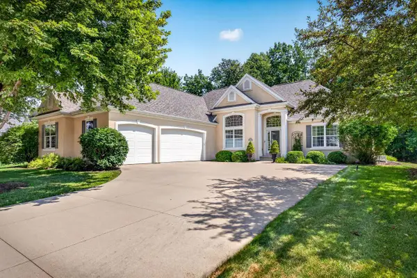 1568 KINGSWOOD DRIVE, Neenah, WI 54956