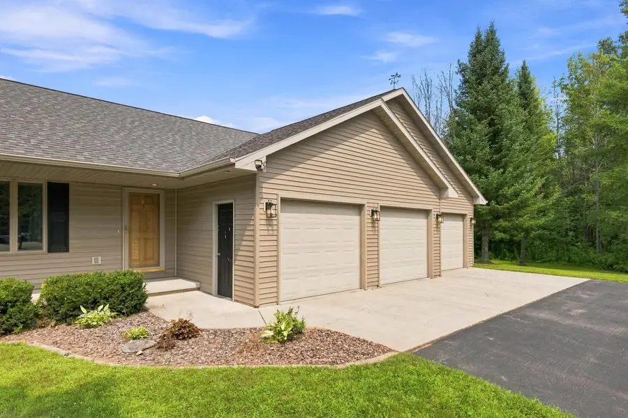 1075 KIM LANE, Little Suamico, WI 54141 - #2