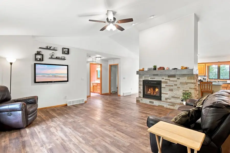 1075 KIM LANE, Little Suamico, WI 54141 - #3
