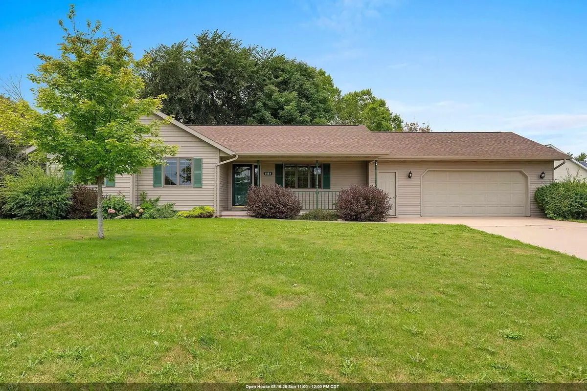 1525 PARKVIEW DRIVE, New London, WI 54961 - #1