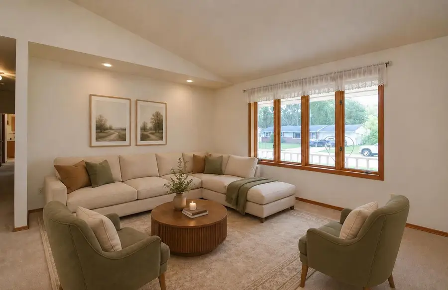 1518 COMMANCHE DRIVE, Green Bay, WI 54313 - #3