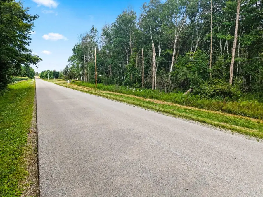 3610 SHADY LANE, Suamico, WI 54313 - #3