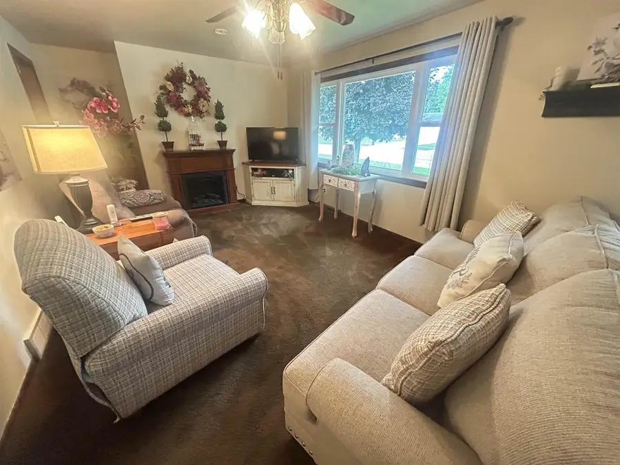 434 MELANIE LANE, Ripon, WI 54971 - #3