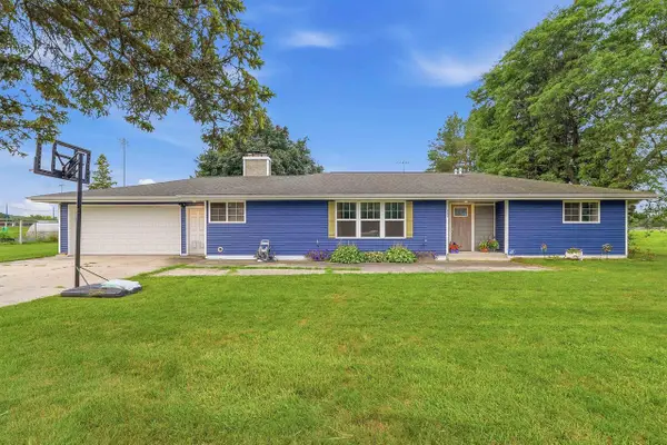884 E DIVISION STREET, Fond Du Lac, WI 54935