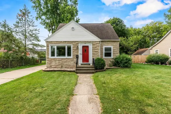 423 E HARRISON STREET, Appleton, WI 54915