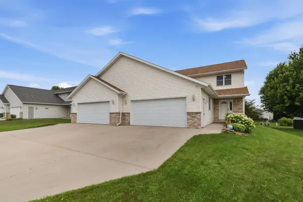 406 GREENBRIAR AVENUE, Fond Du Lac, WI 54935