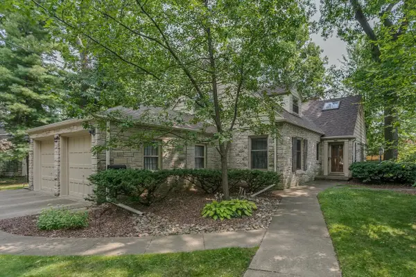 1520 OAKCREST COURT, Appleton, WI 54914