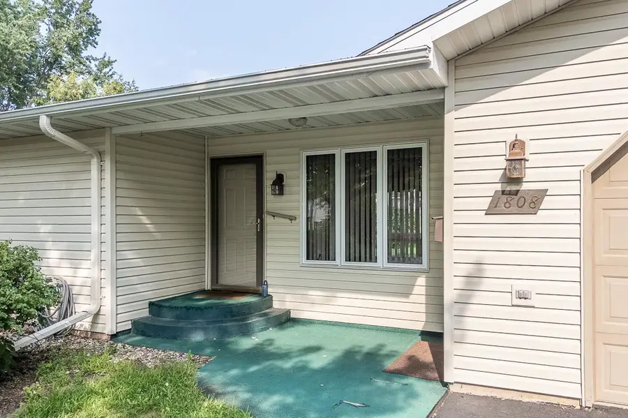 1808 NASSAU STREET, New London, WI 54961 - #2