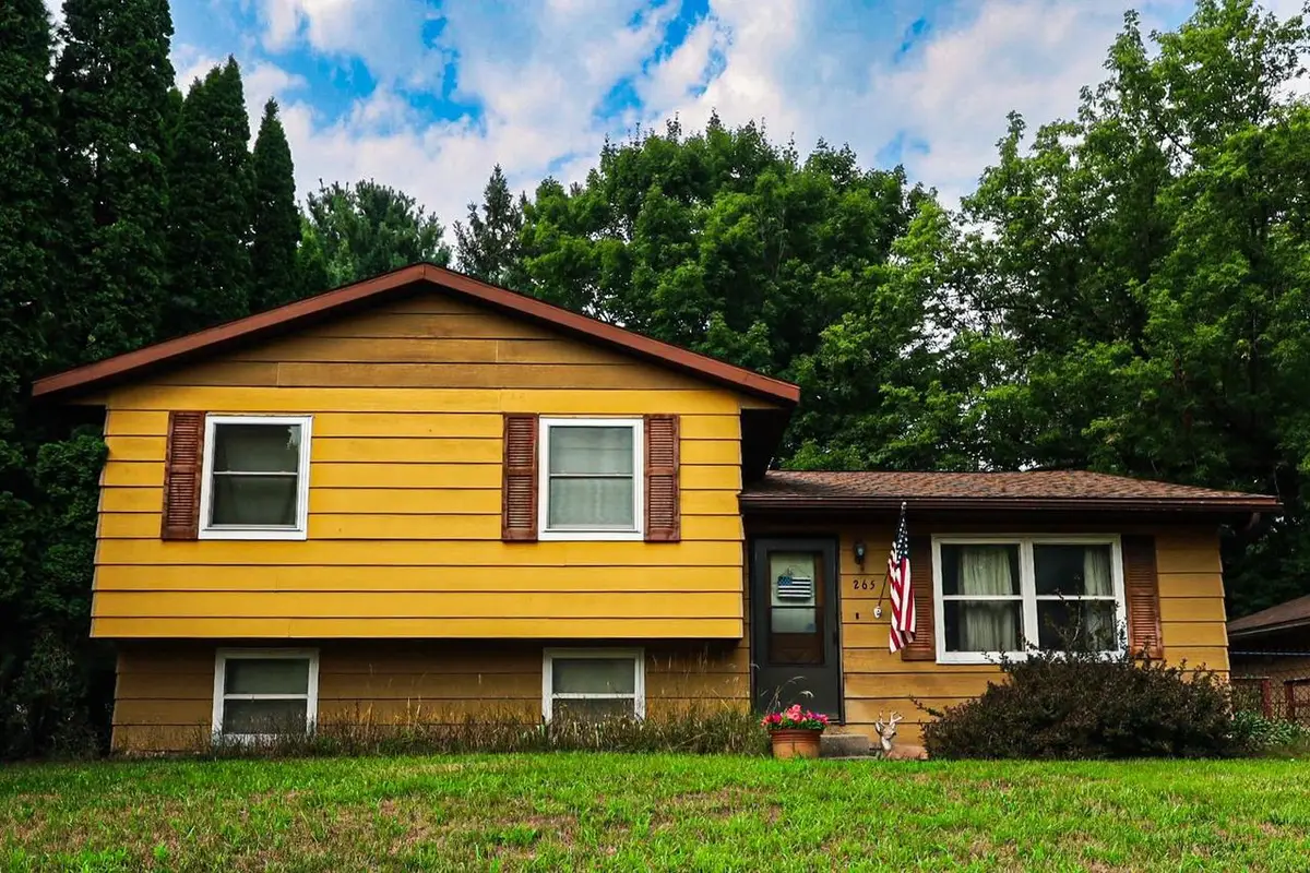 265 E KOCH STREET, Redgranite, WI 54970 - #1