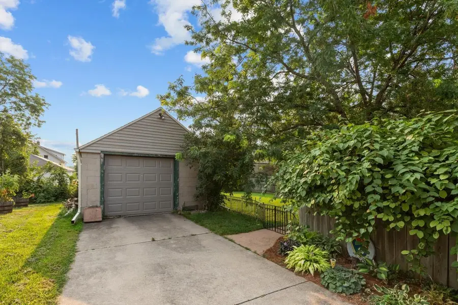1624 MT VERNON STREET, Oshkosh, WI 54901 - #2