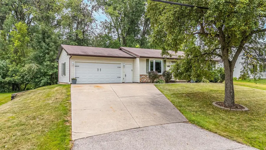 1205 MANITOWOC ROAD, Menasha, WI 54952 - #3