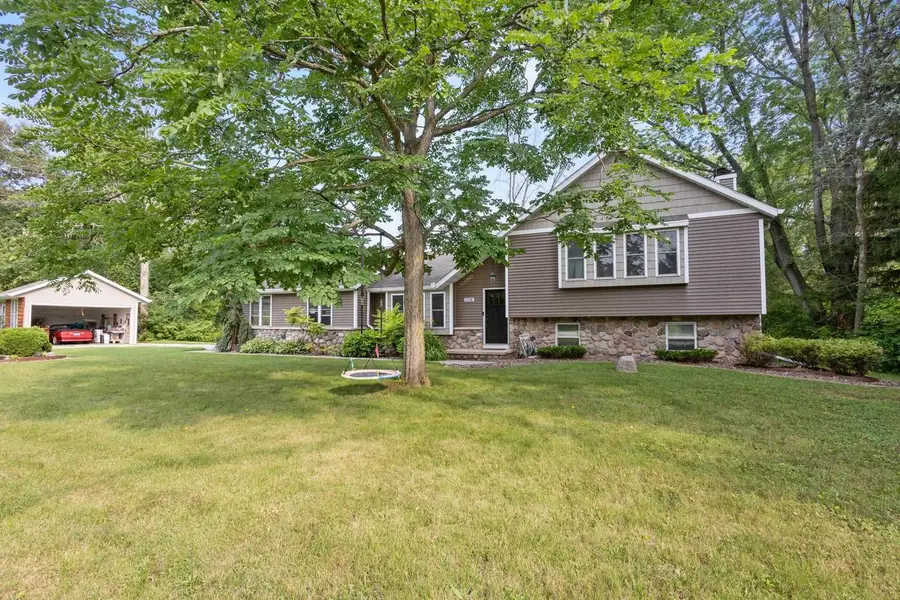 1218 PLATEAU HEIGHTS ROAD, Green Bay, WI 54313 - #3
