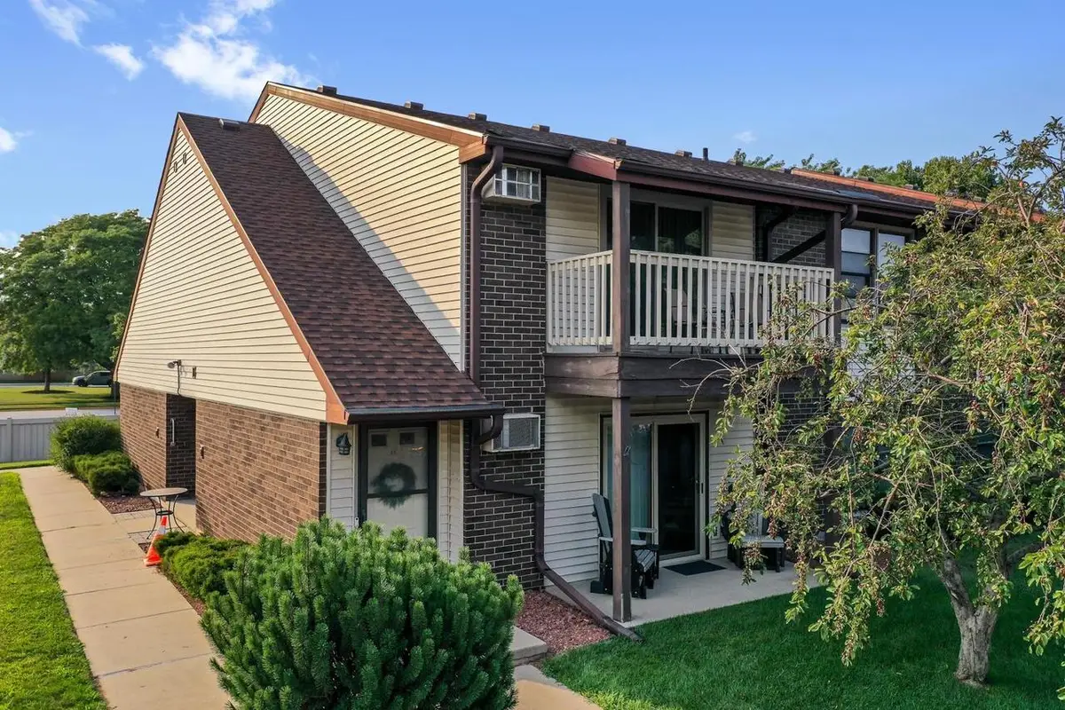 1043 MARVELLE LANE  #A11, Green Bay, WI 54304 - #1