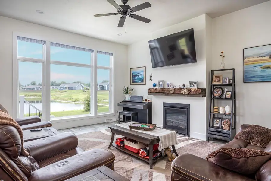 1712 ADDIE PARKWAY, Oshkosh, WI 54904 - #2