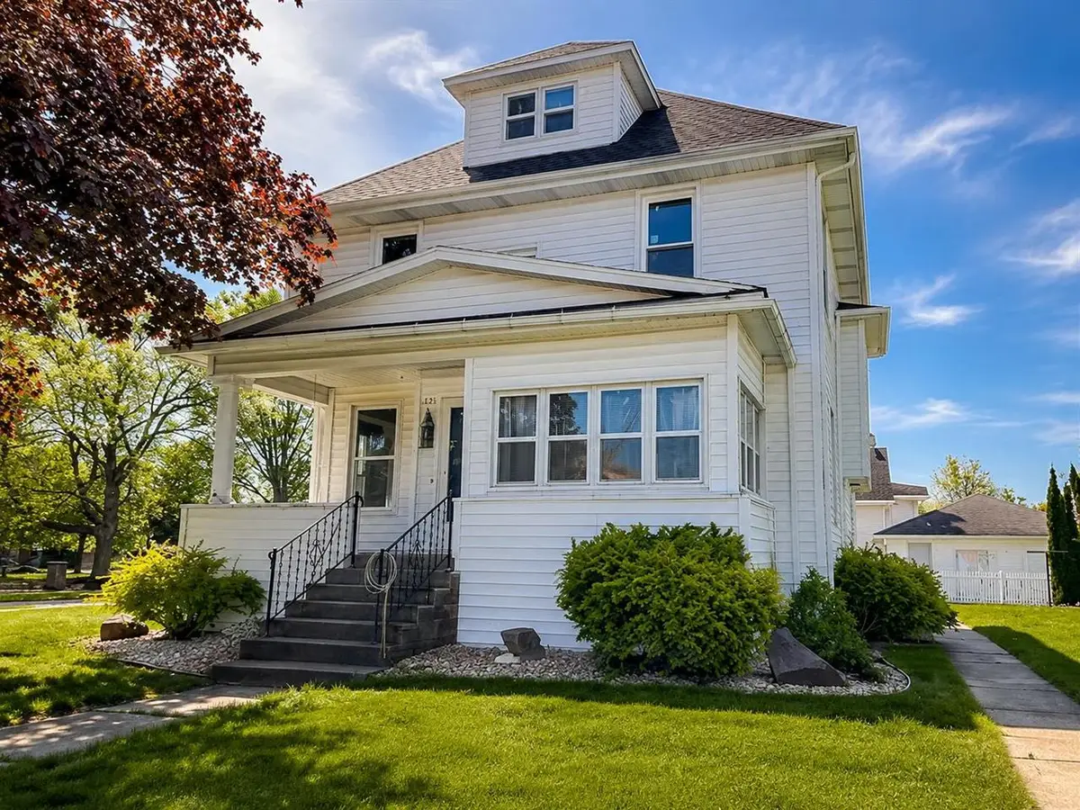 125 S GARDEN AVENUE, Gillett, WI 54124 - #1