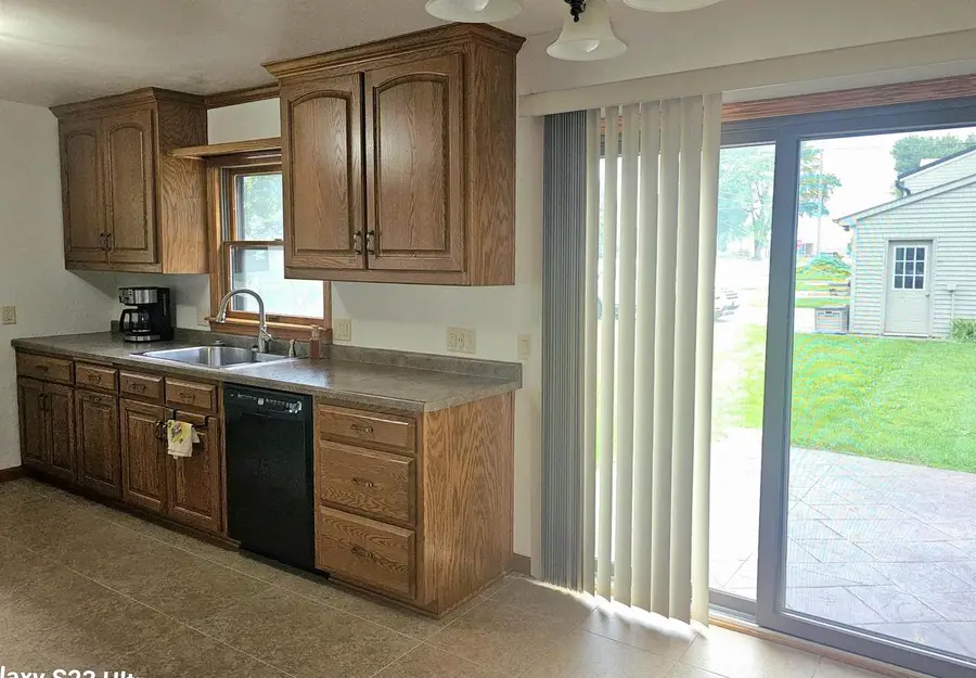 643 S MAIN STREET, Seymour, WI 54165 - #3