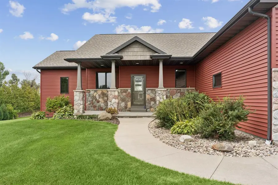 W5975 AUTUMN HILLS PARKWAY, Appleton, WI 54913 - #2