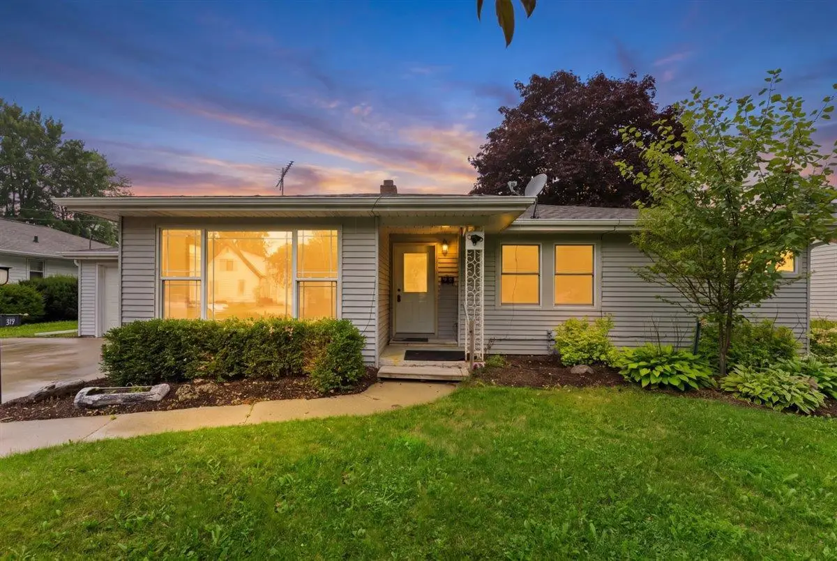 319 PARKER AVENUE, Algoma, WI 54201 - #1
