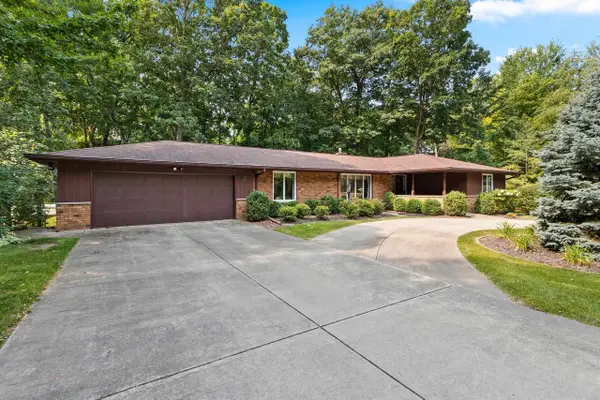 2450 HILLSIDE LANE, Green Bay, WI 54302