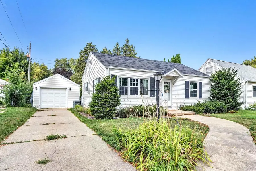 1216 9TH STREET, Green Bay, WI 54304 - #2