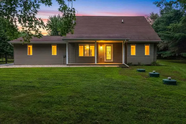 7364 JENSEN ROAD, Oshkosh, WI 54904
