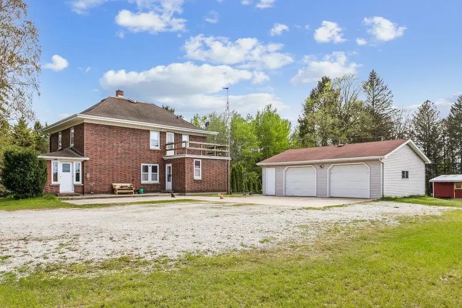 3720 E HILLCREST ROAD, Two Rivers, WI 54241 - #3