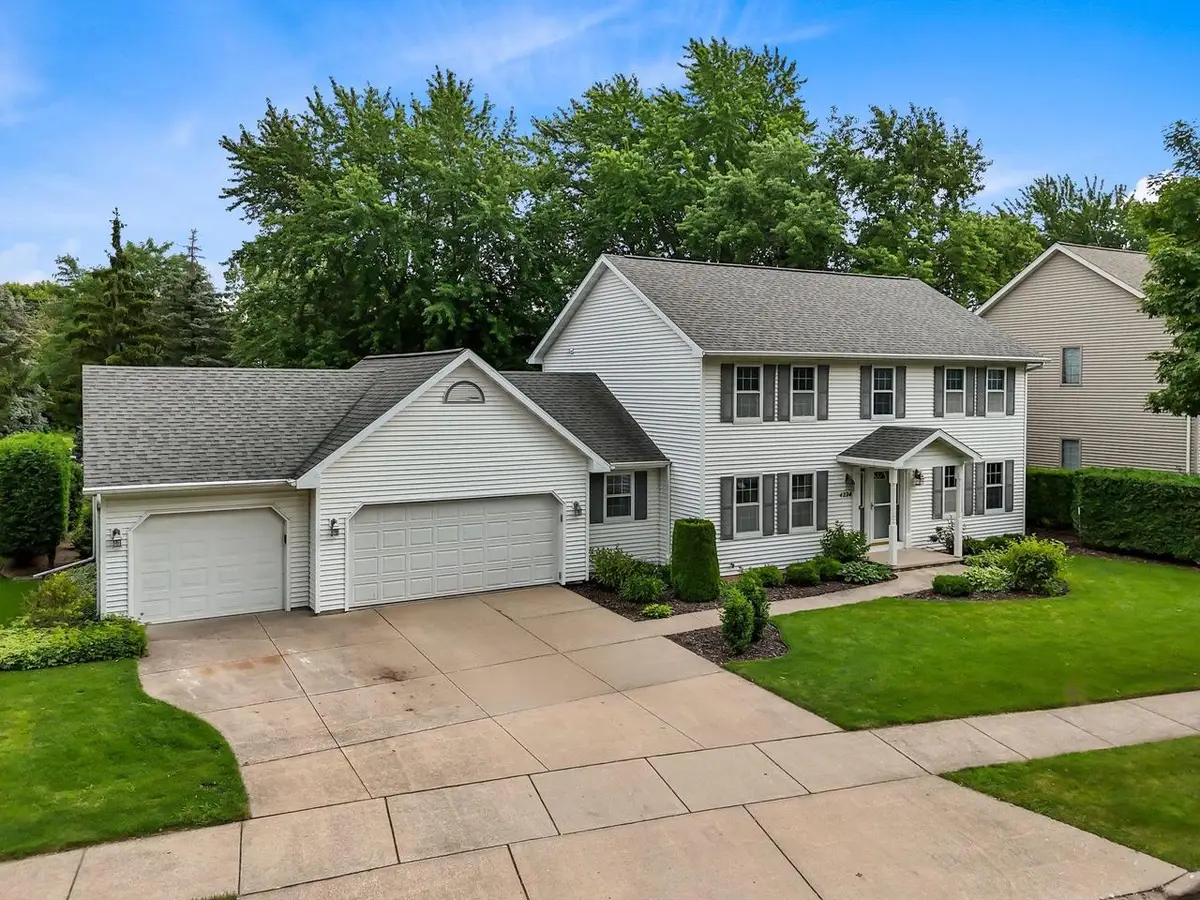 4224 TERRAVIEW DRIVE, Appleton, WI 54913 - #1