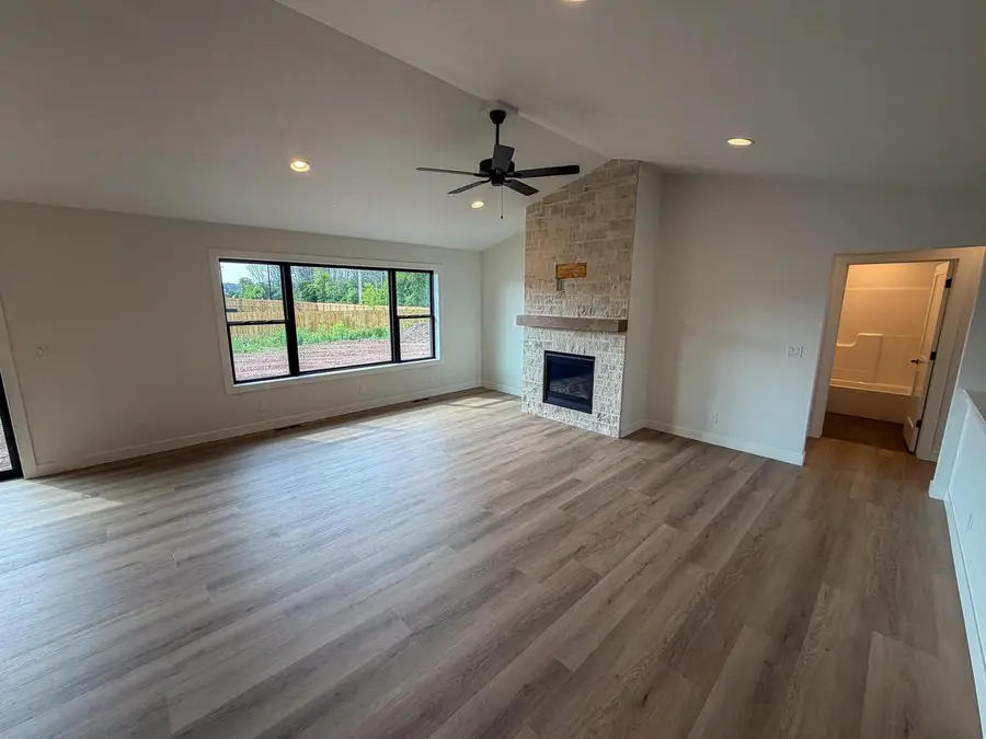 N8891 KILLARNEY WAY, Harrison, WI 54952 - #3