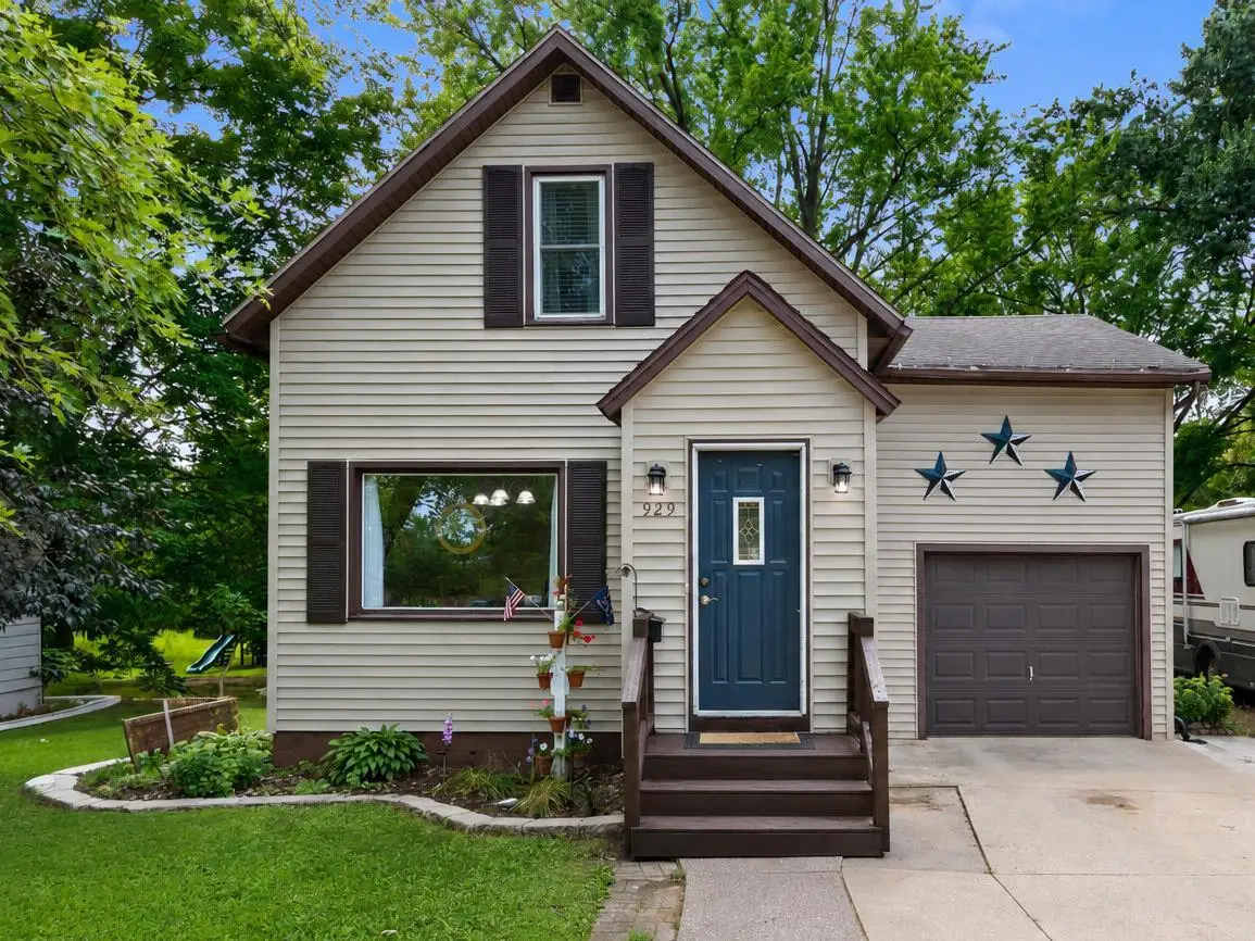 929 S BARTLETT STREET, Shawano, WI 54166 - #1