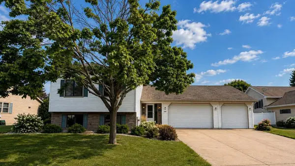 3171 MOCKINGBIRD WAY, Oshkosh, WI 54904